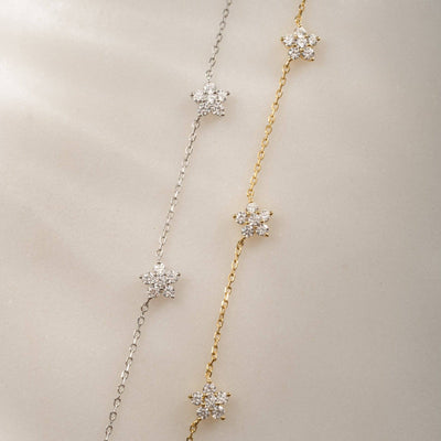 Sami Jewels - Diamond Flower Necklace: Gold