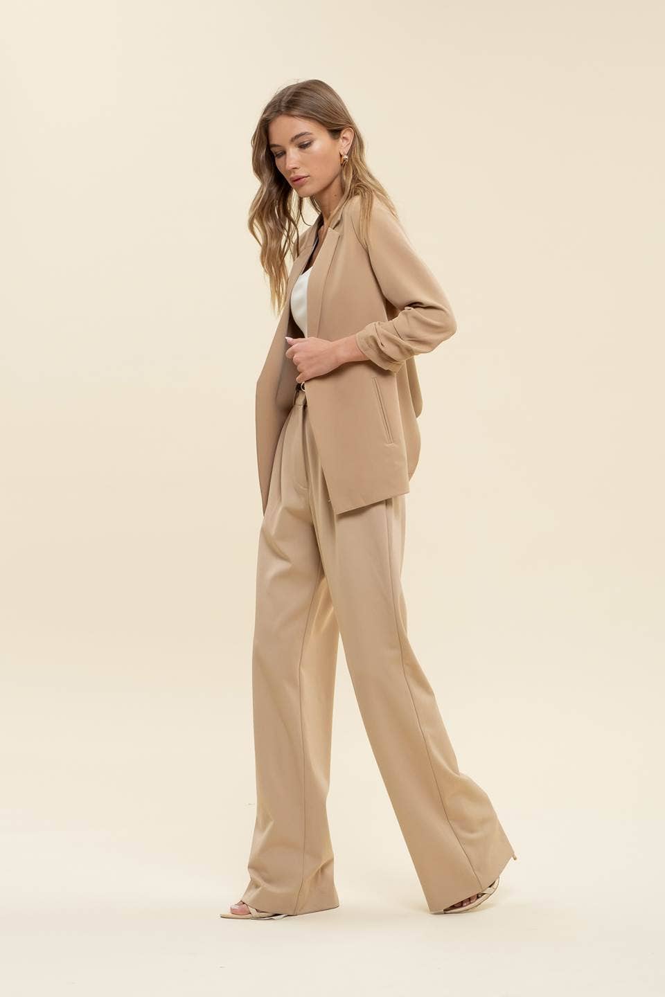 The Workshop Studio - 3/4 RUCHED SLEEVE BLAZER
