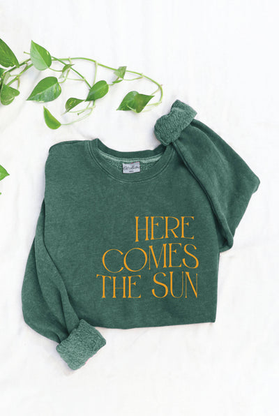 LARGE OAT COLLECTIVE - HERE COMES THE SUN Mineral Graphic Sweatshirt: WHITE DOVE