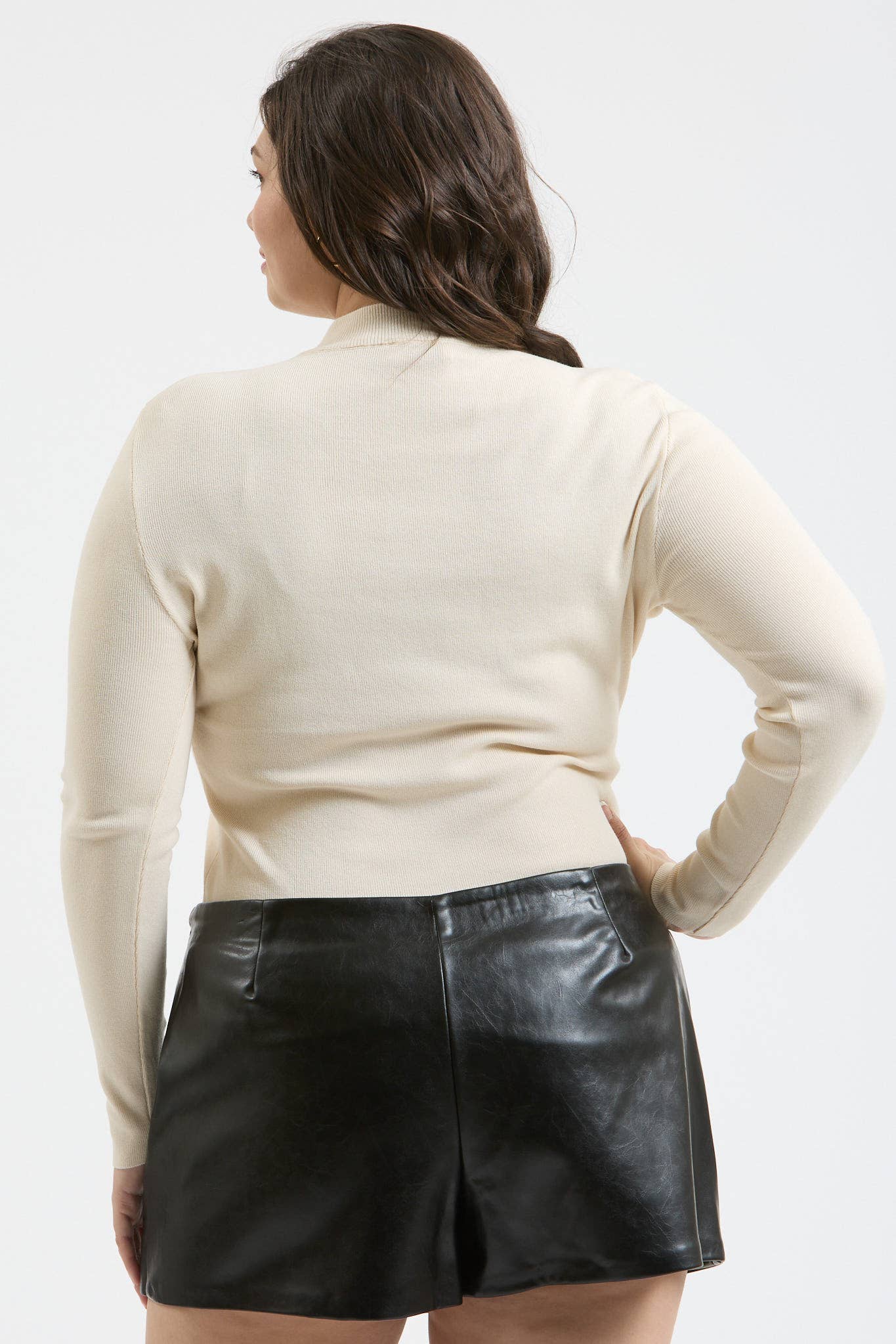 The Workshop Studio - PLUS MOCK NECK LONG SLEEVE SWEATER KNIT TOP