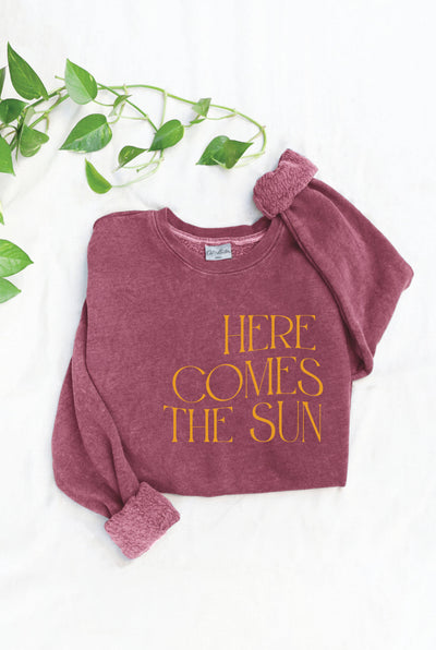 LARGE OAT COLLECTIVE - HERE COMES THE SUN Mineral Graphic Sweatshirt: WHITE DOVE