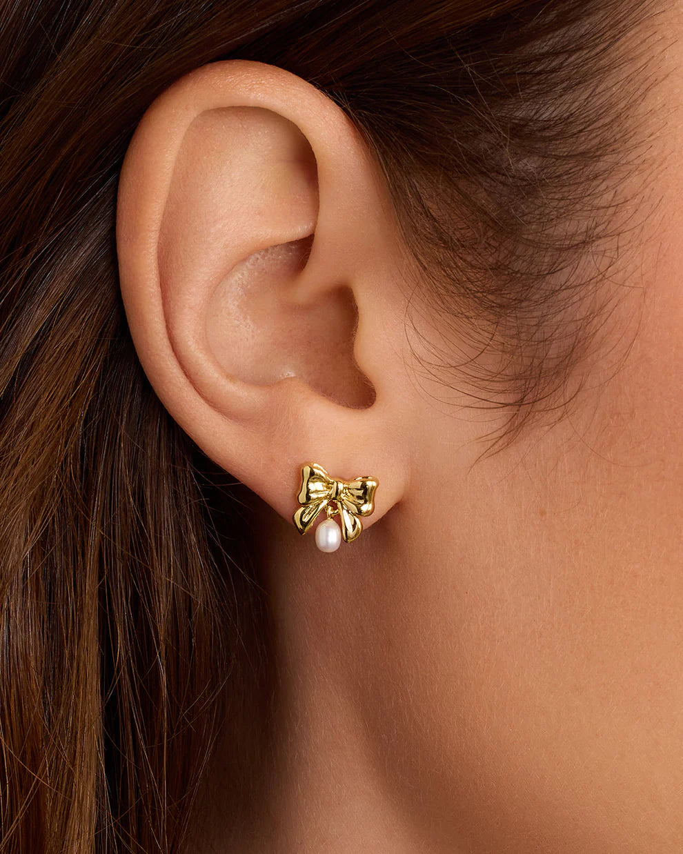 gorjana : Bow Pearl Earrings - gold