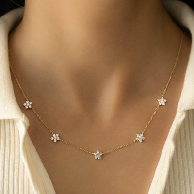 Sami Jewels - Diamond Flower Necklace: Gold