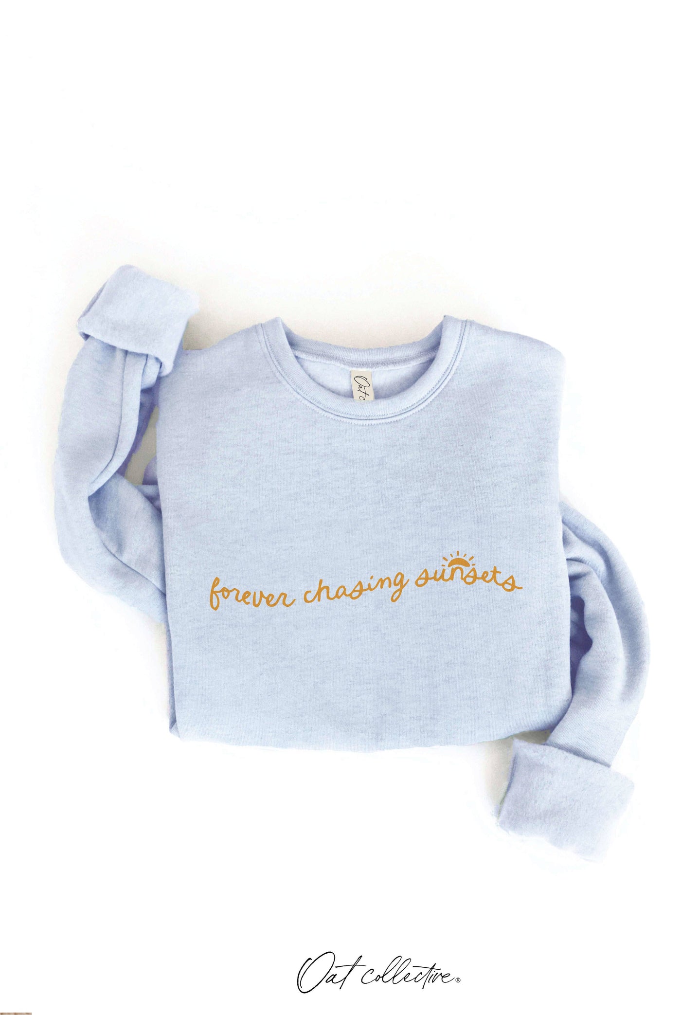 FOREVER CHASING SUNSETS - Graphic Sweatshirt