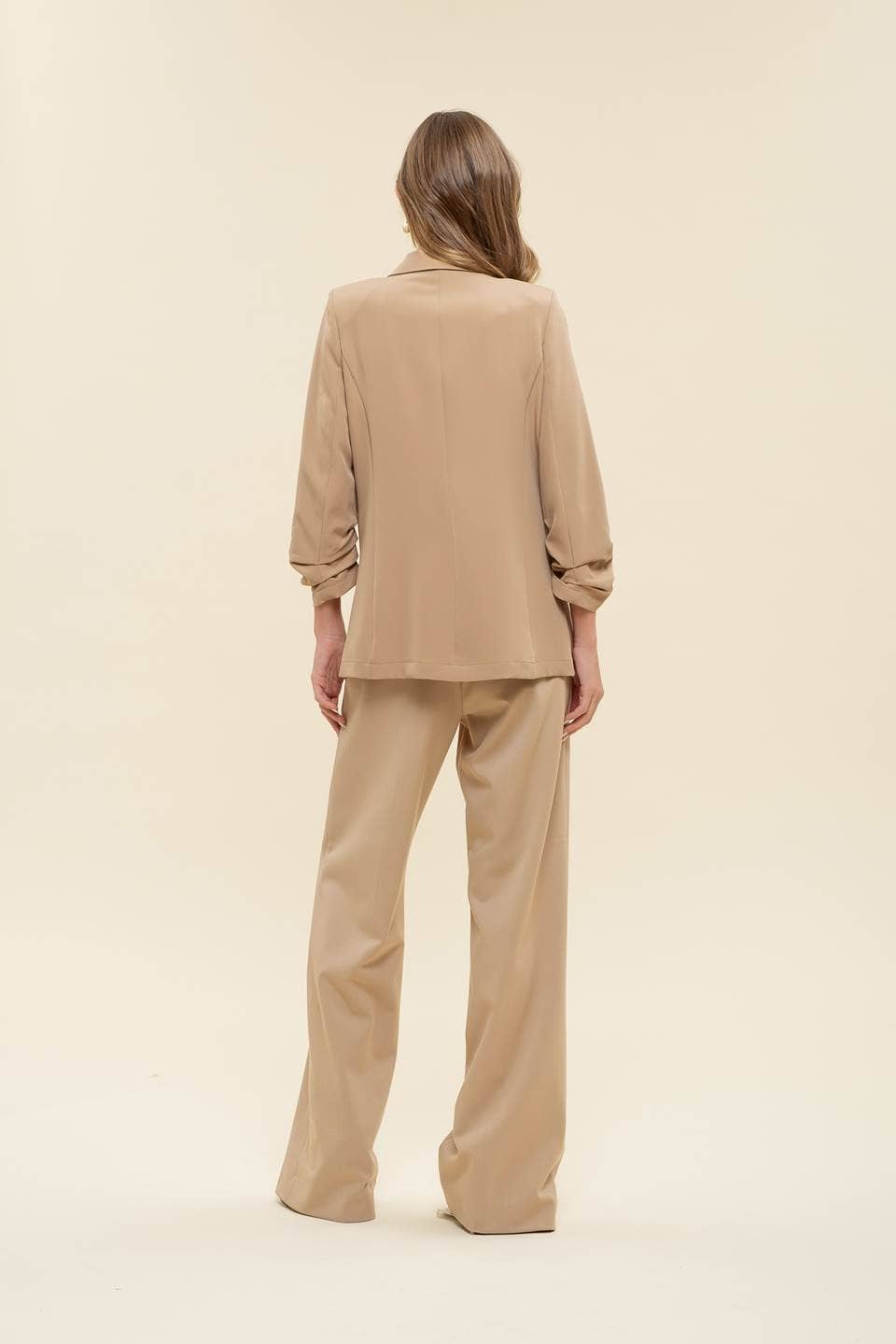 The Workshop Studio - 3/4 RUCHED SLEEVE BLAZER